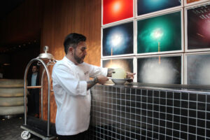 Mauricio Santelice placing dessert