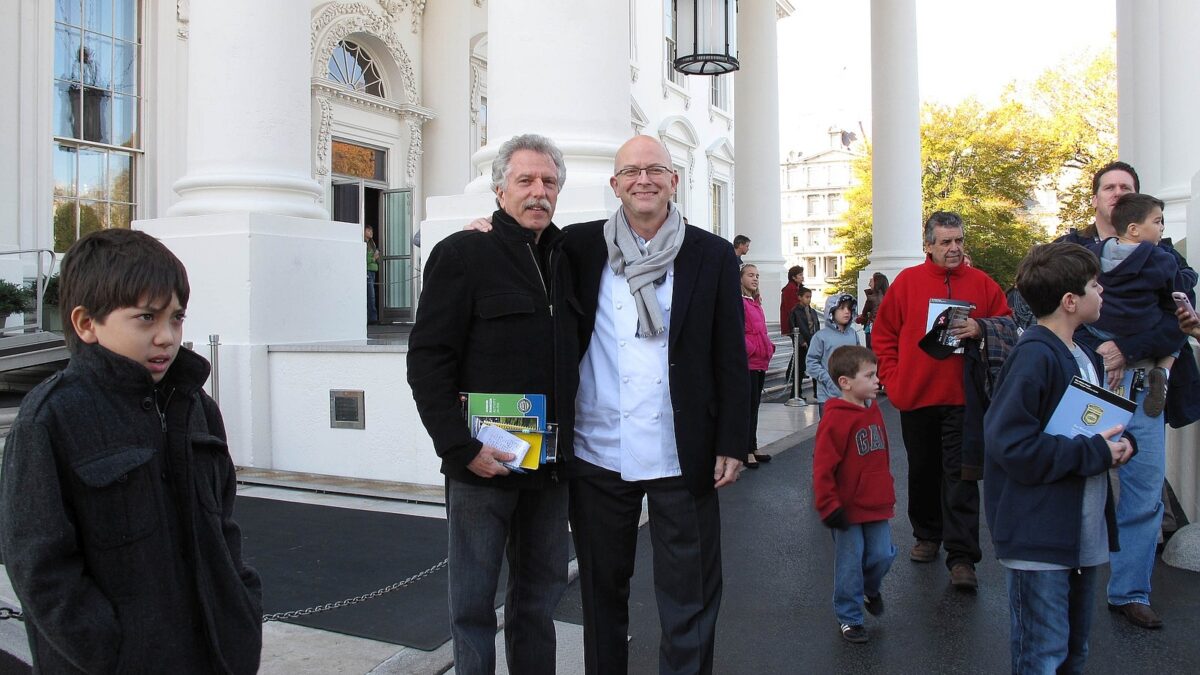 Bill Yosses with Battman at the White House.